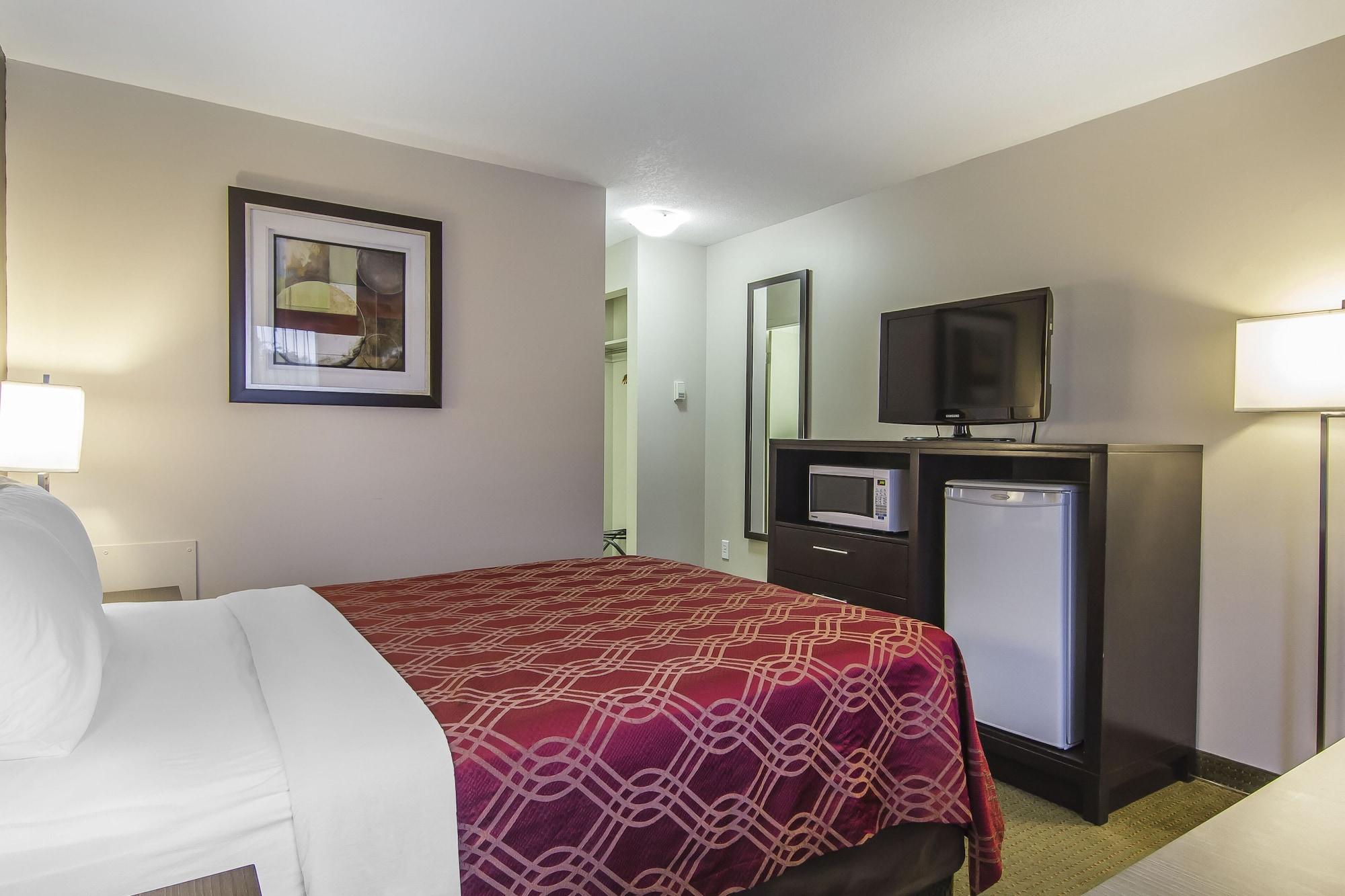 Econo Lodge Inn & Suites Летбридж Экстерьер фото